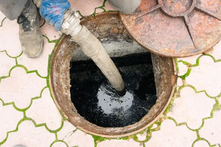 تخلیه چاه